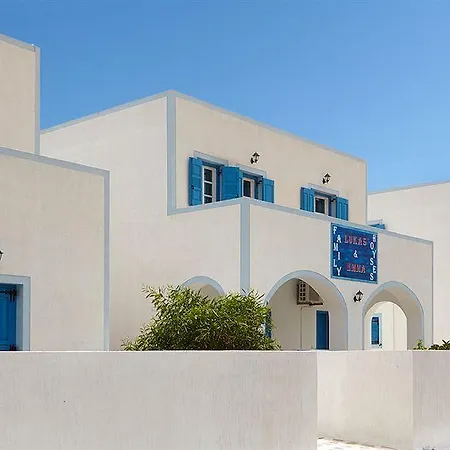 Loucas And Emma Family Apartment